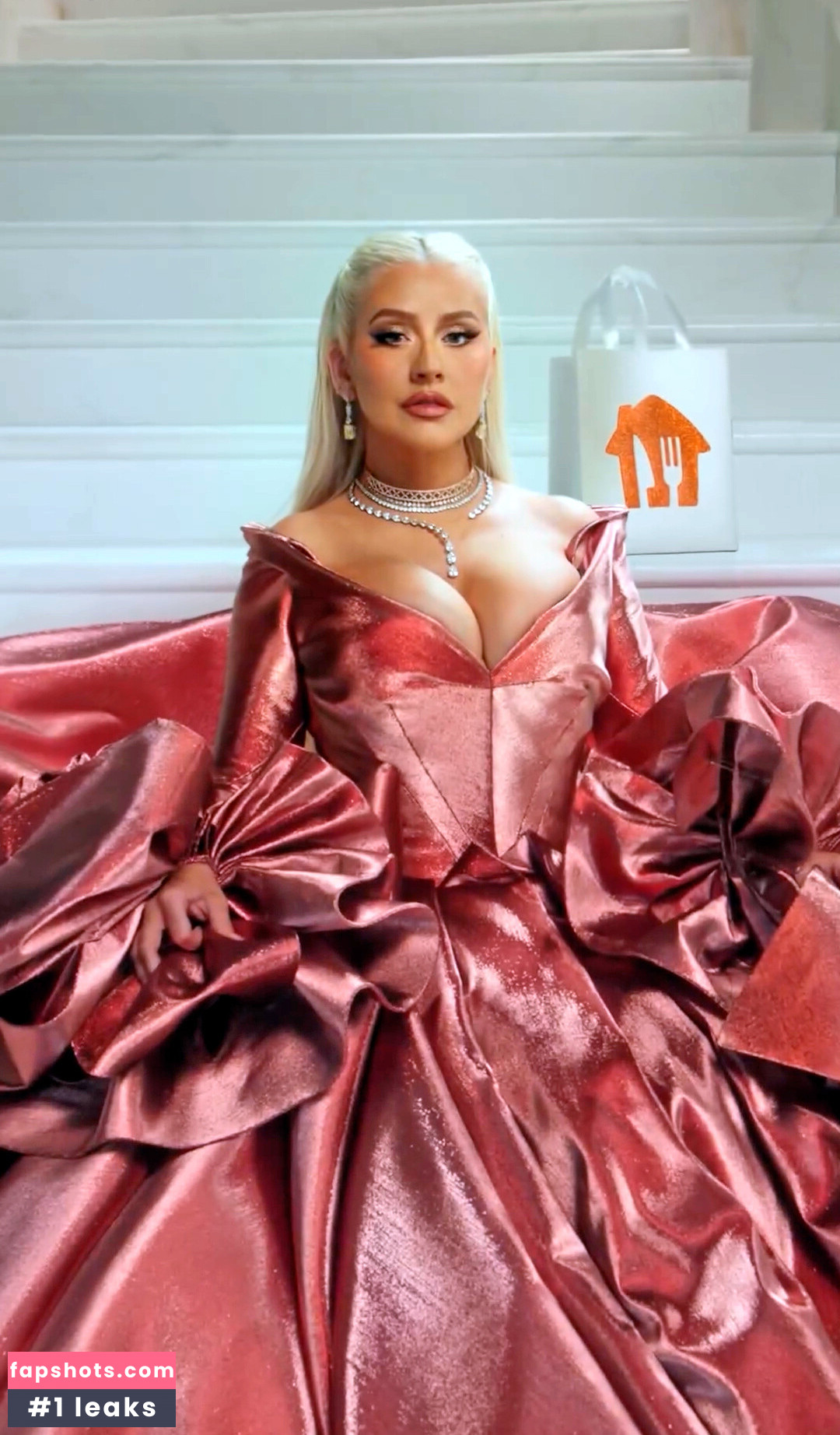 Christina Aguilera gallery photo #494