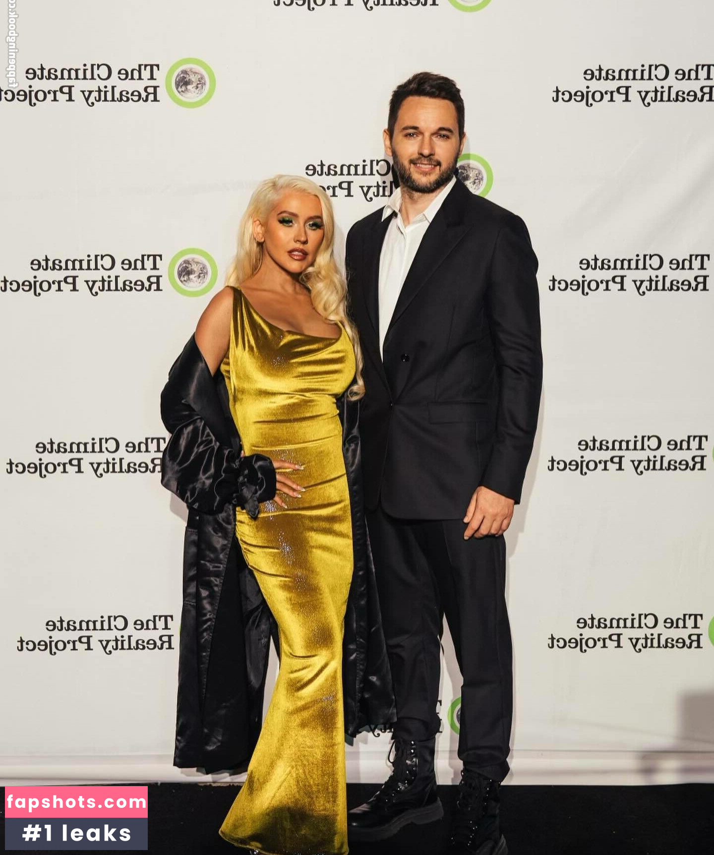 Christina Aguilera gallery photo #515