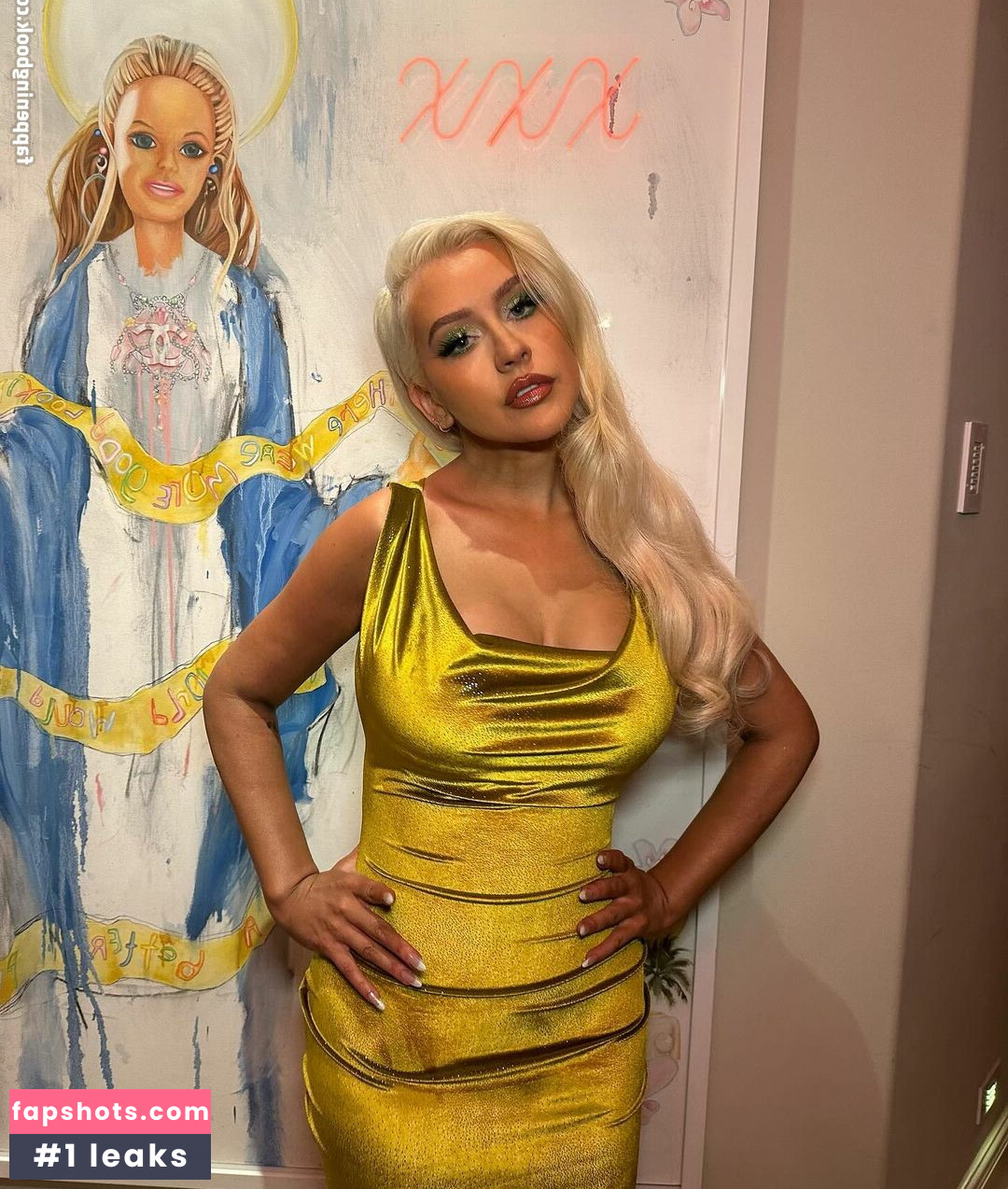 Christina Aguilera gallery photo #540