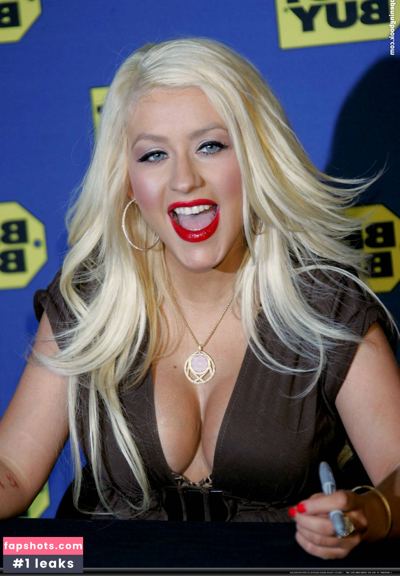 Christina Aguilera gallery photo #628