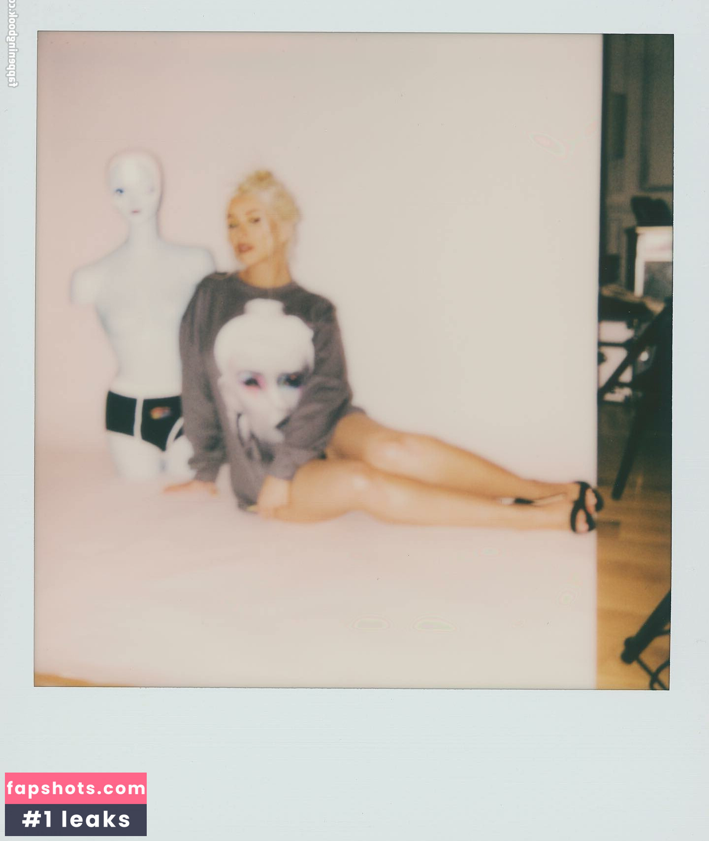 Christina Aguilera gallery photo #644