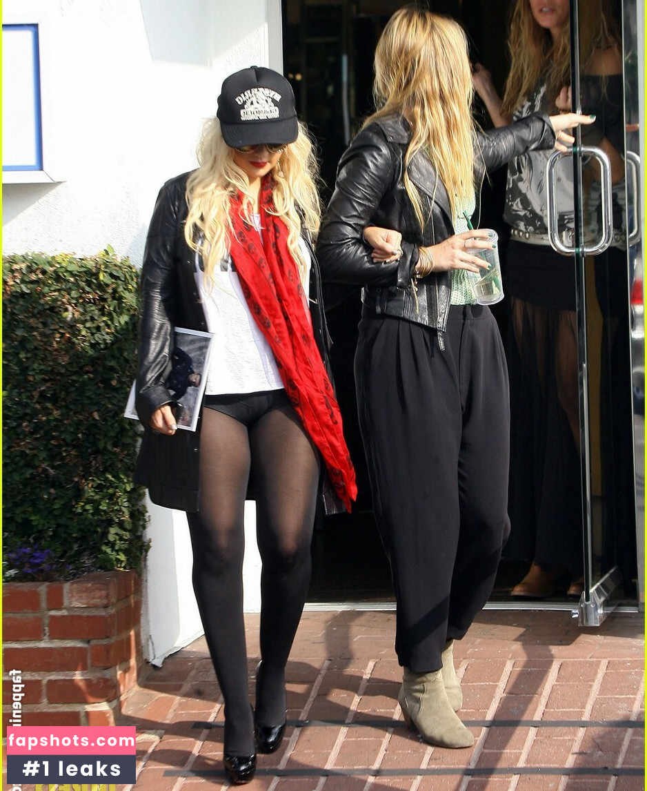 Christina Aguilera gallery photo #645