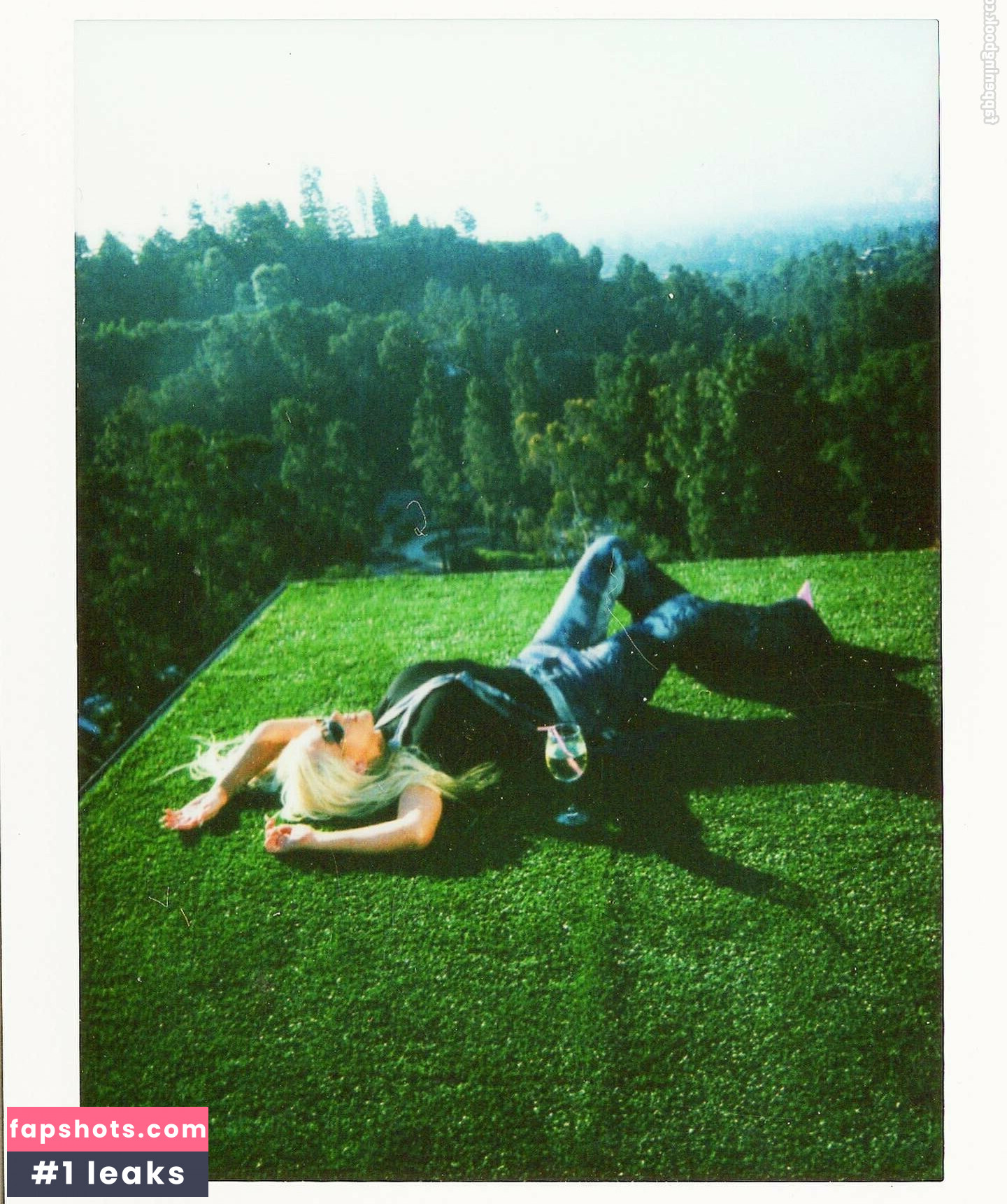 Christina Aguilera gallery photo #675