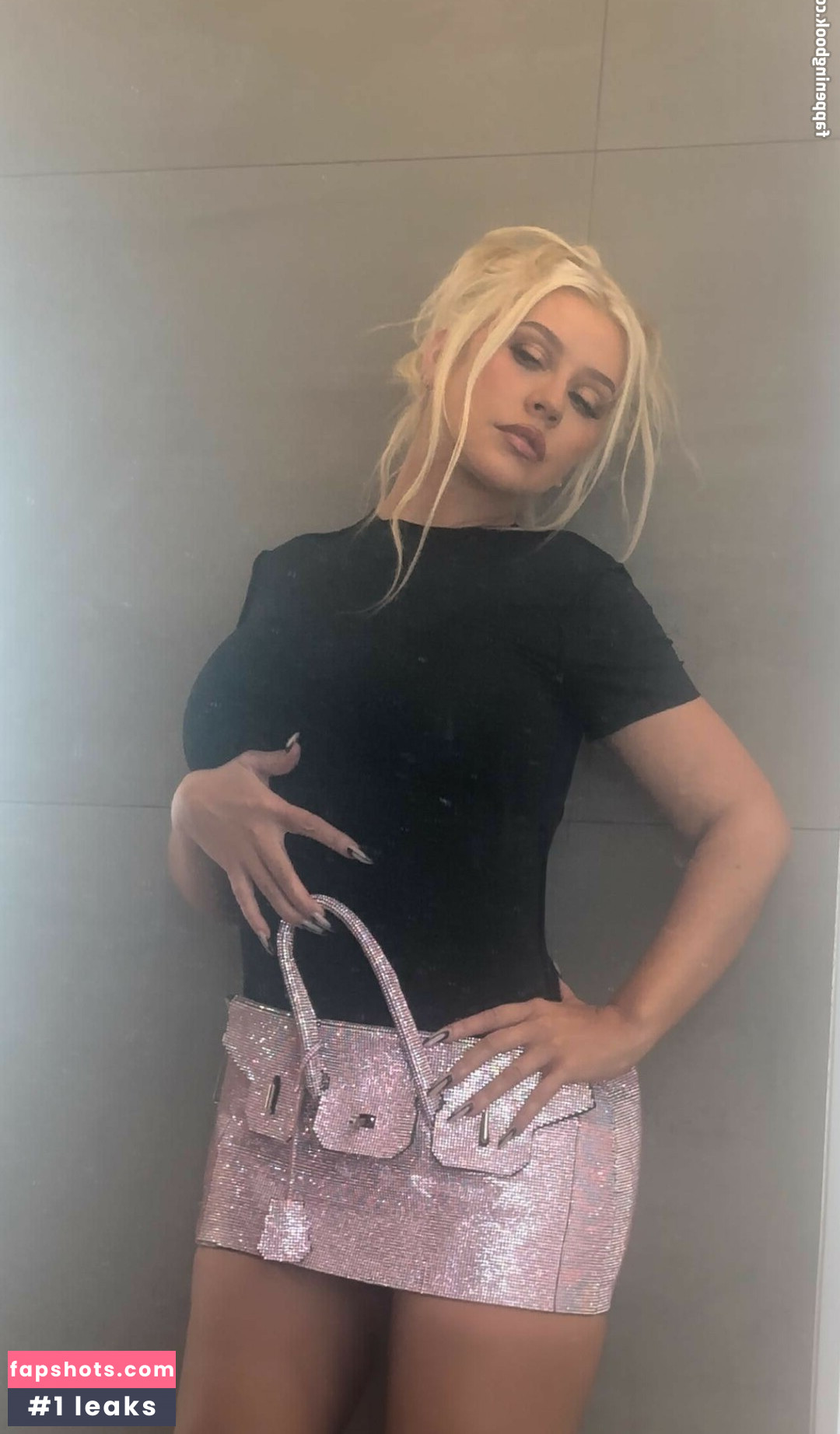 Christina Aguilera gallery photo #676