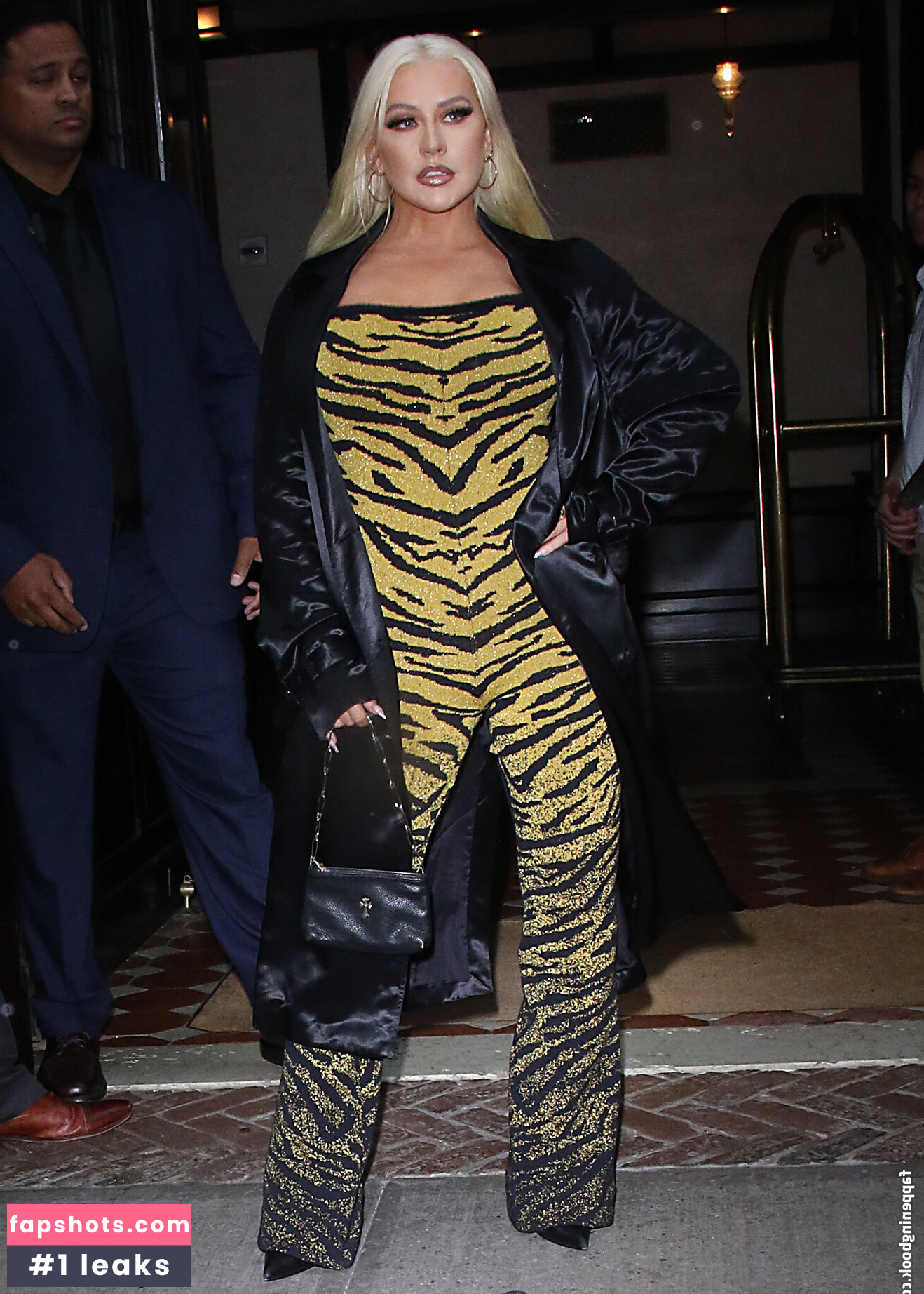 Christina Aguilera gallery photo #690