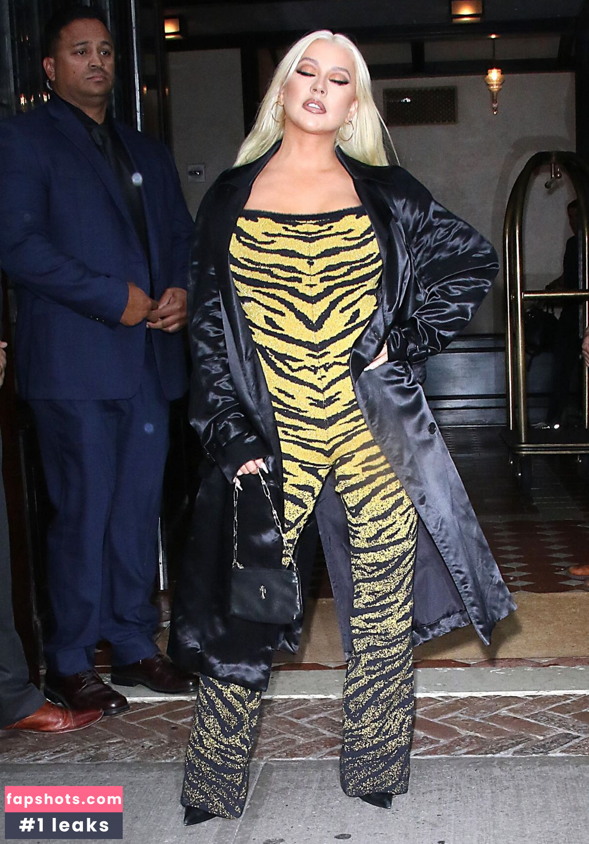 Christina Aguilera gallery photo #693