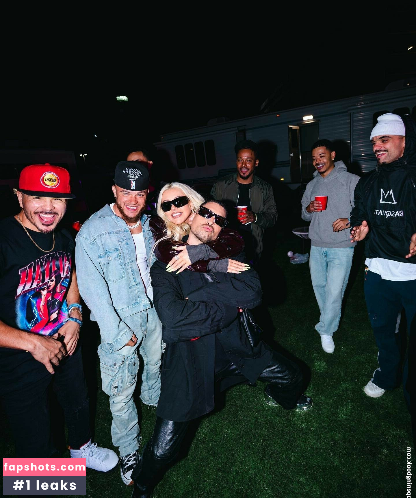 Christina Aguilera gallery photo #703