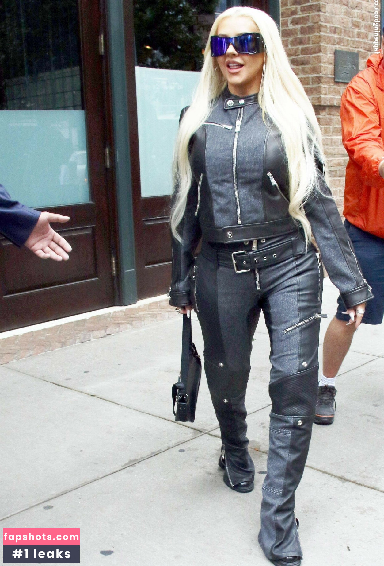 Christina Aguilera gallery photo #706