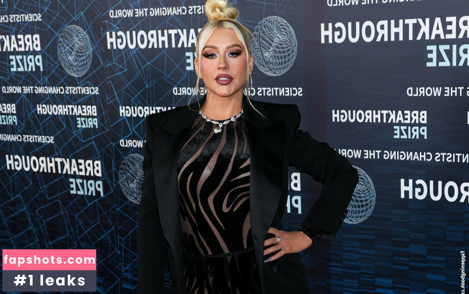 Christina Aguilera gallery photo #708