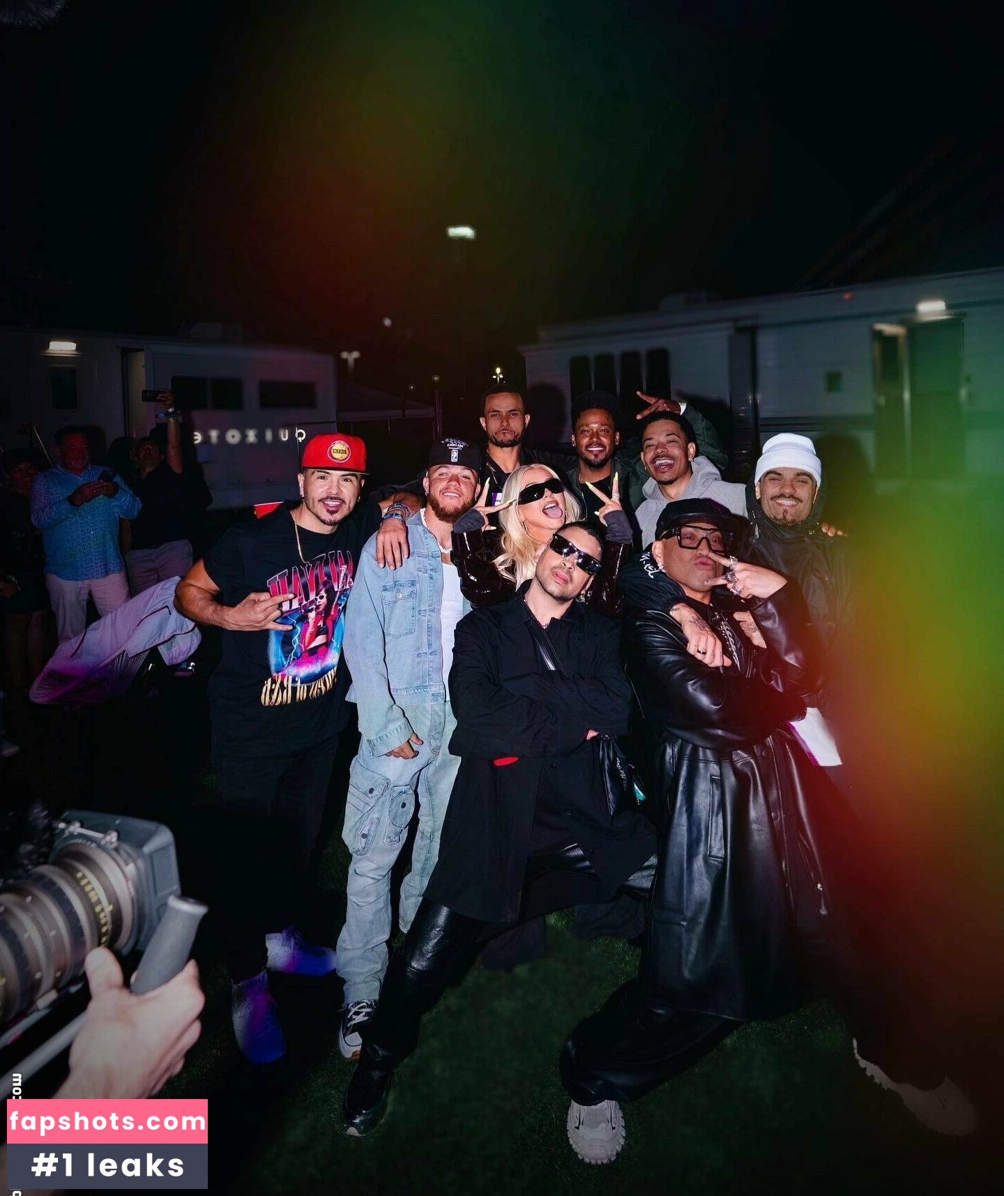 Christina Aguilera gallery photo #710