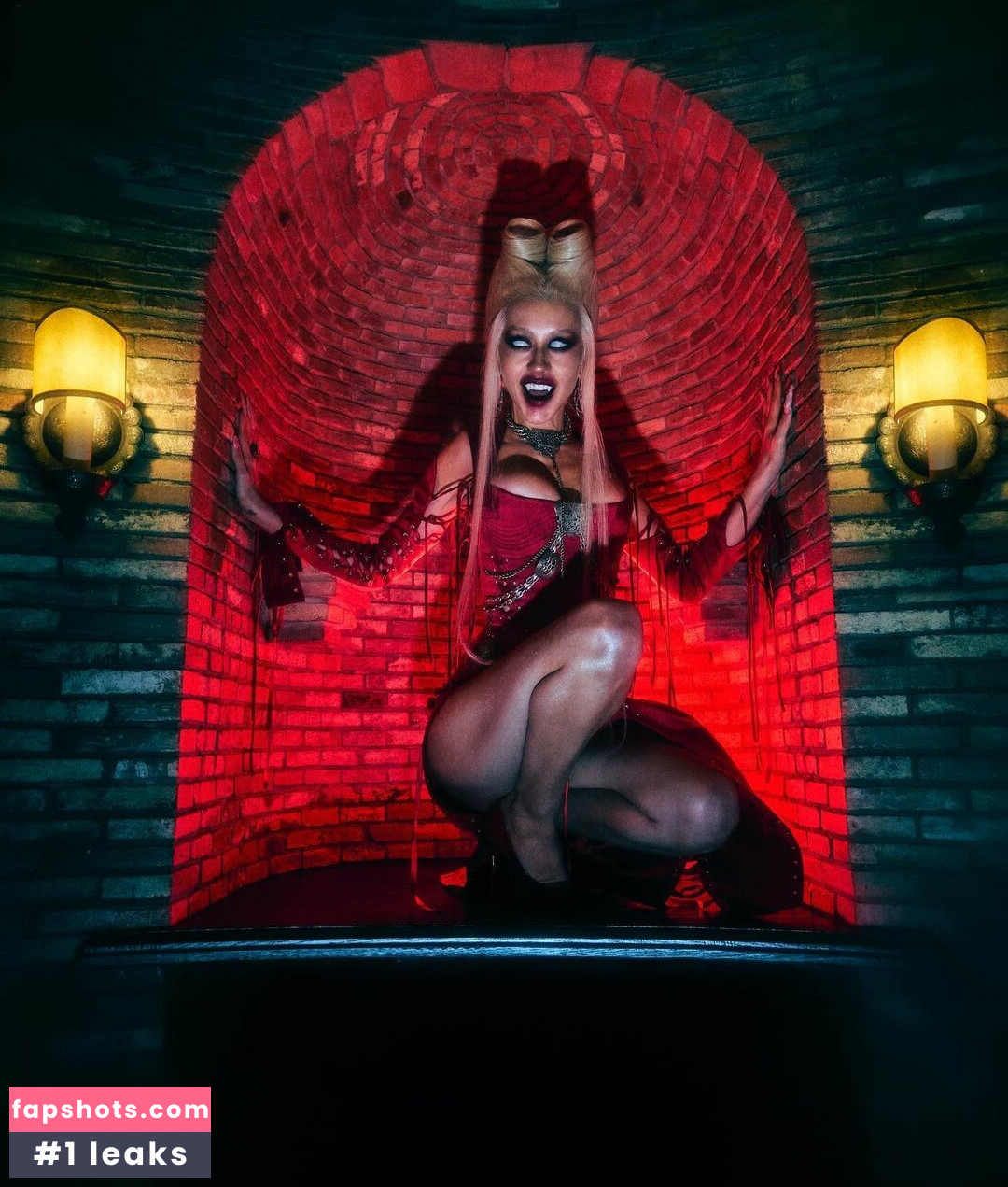 Christina Aguilera gallery photo #72