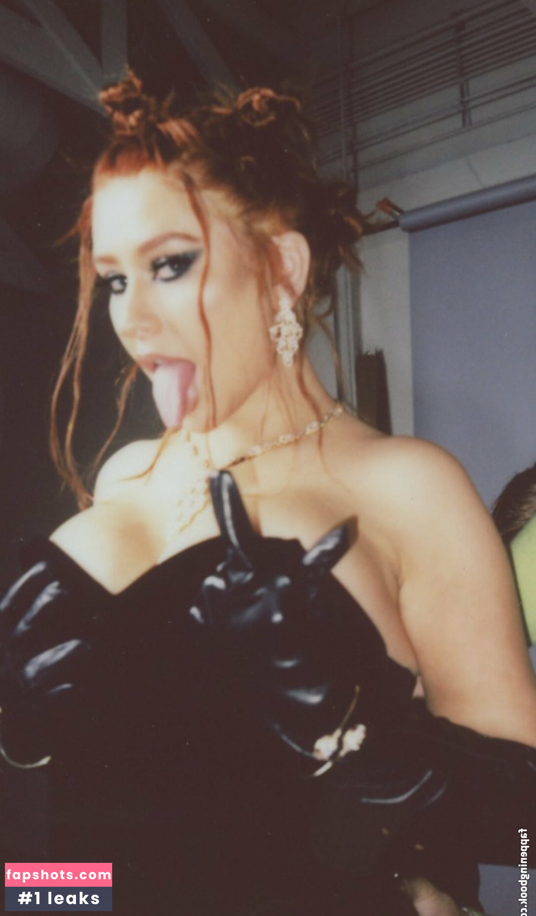 Christina Aguilera gallery photo #743