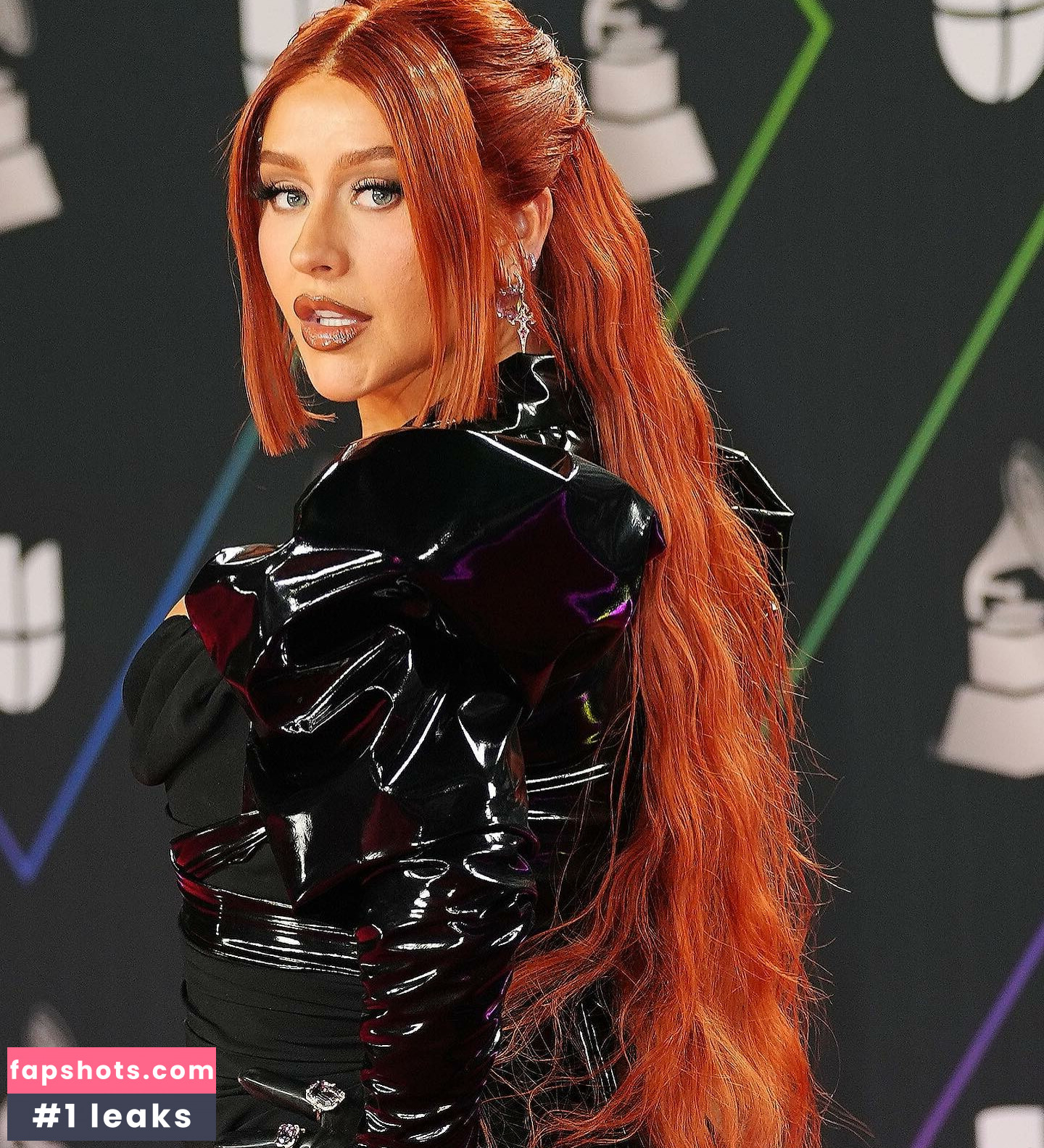 Christina Aguilera gallery photo #750