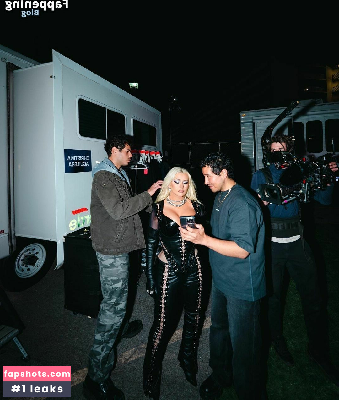 Christina Aguilera gallery photo #789