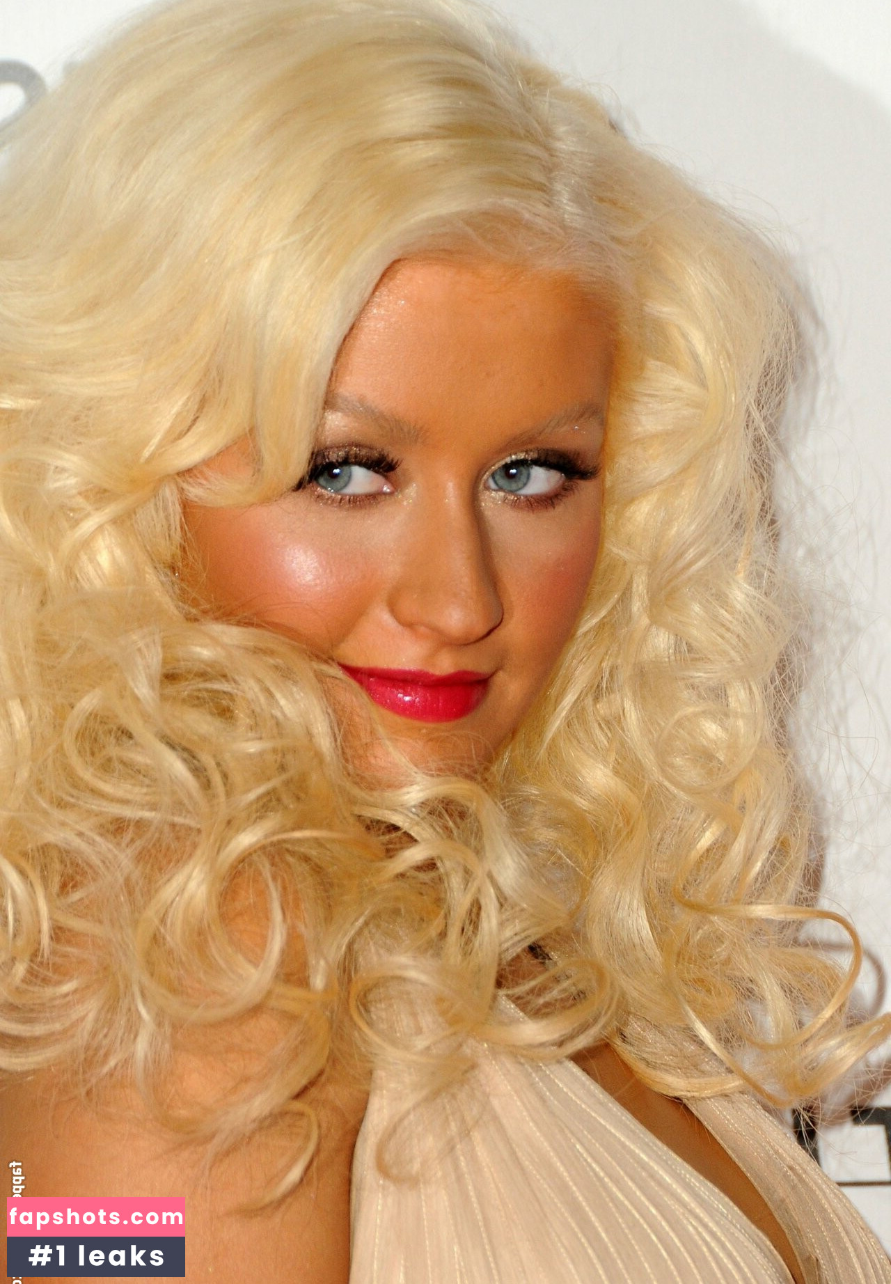 Christina Aguilera gallery photo #801