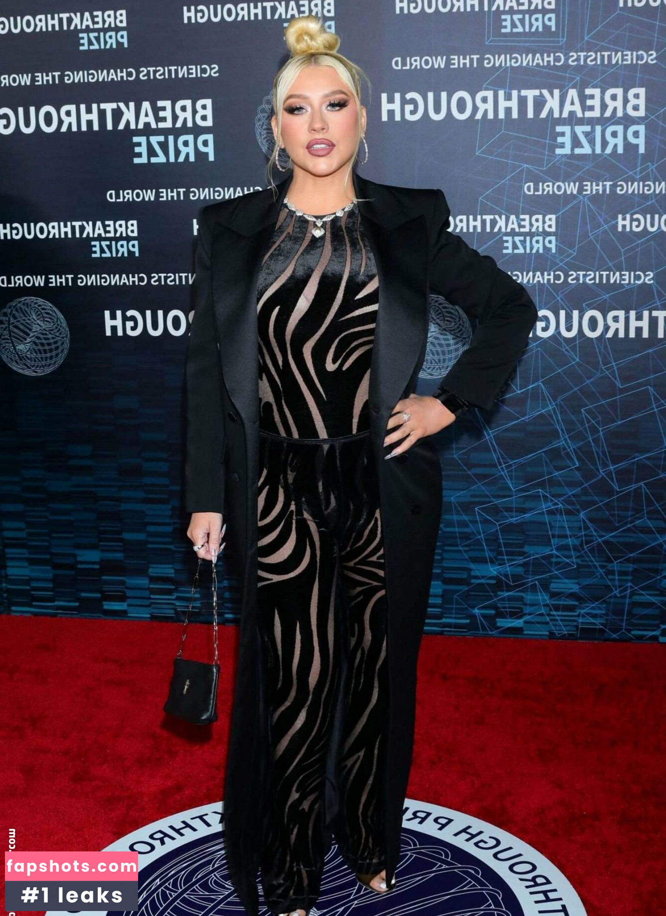 Christina Aguilera gallery photo #824