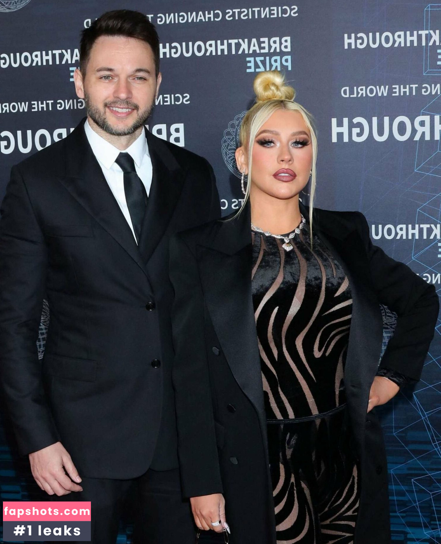 Christina Aguilera gallery photo #827