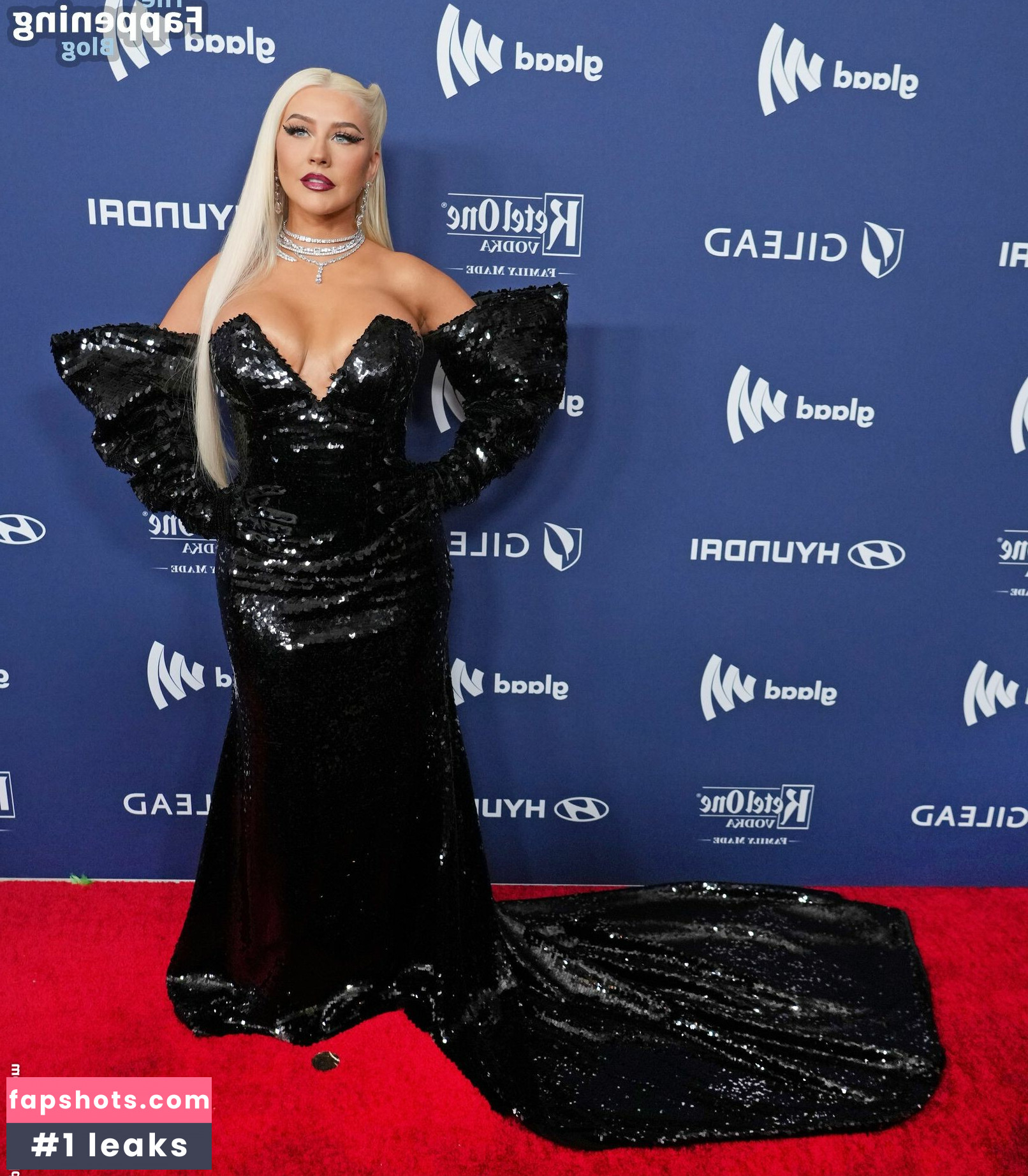 Christina Aguilera gallery photo #943