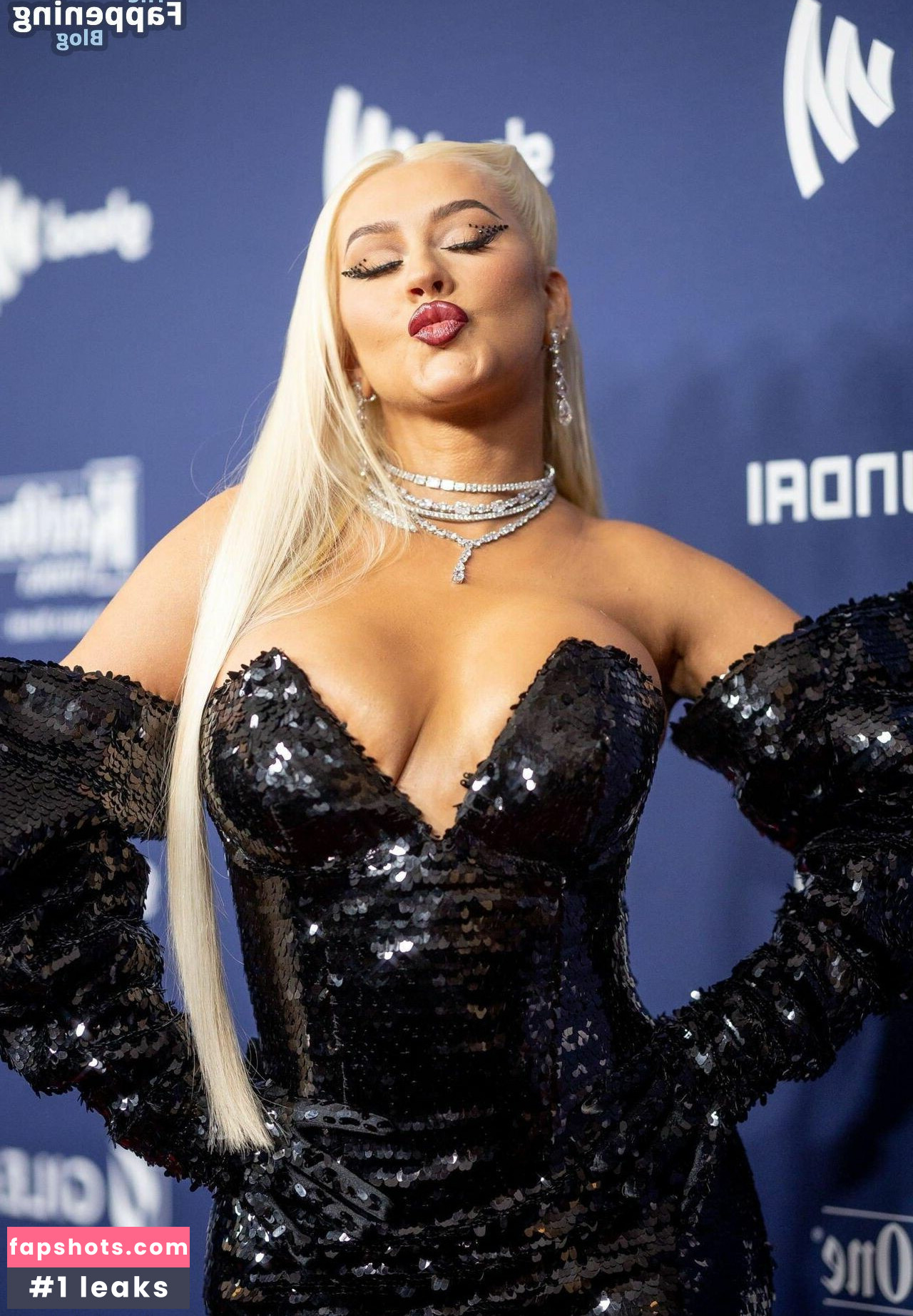 Christina Aguilera gallery photo #957