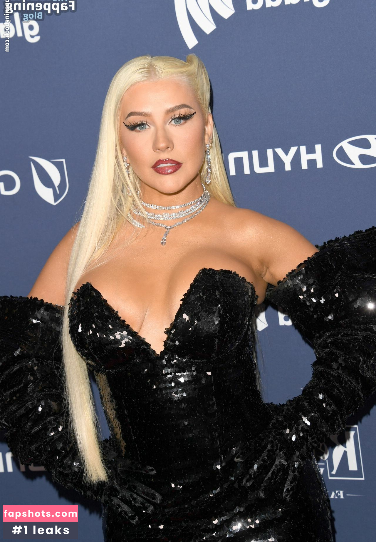 Christina Aguilera gallery photo #974