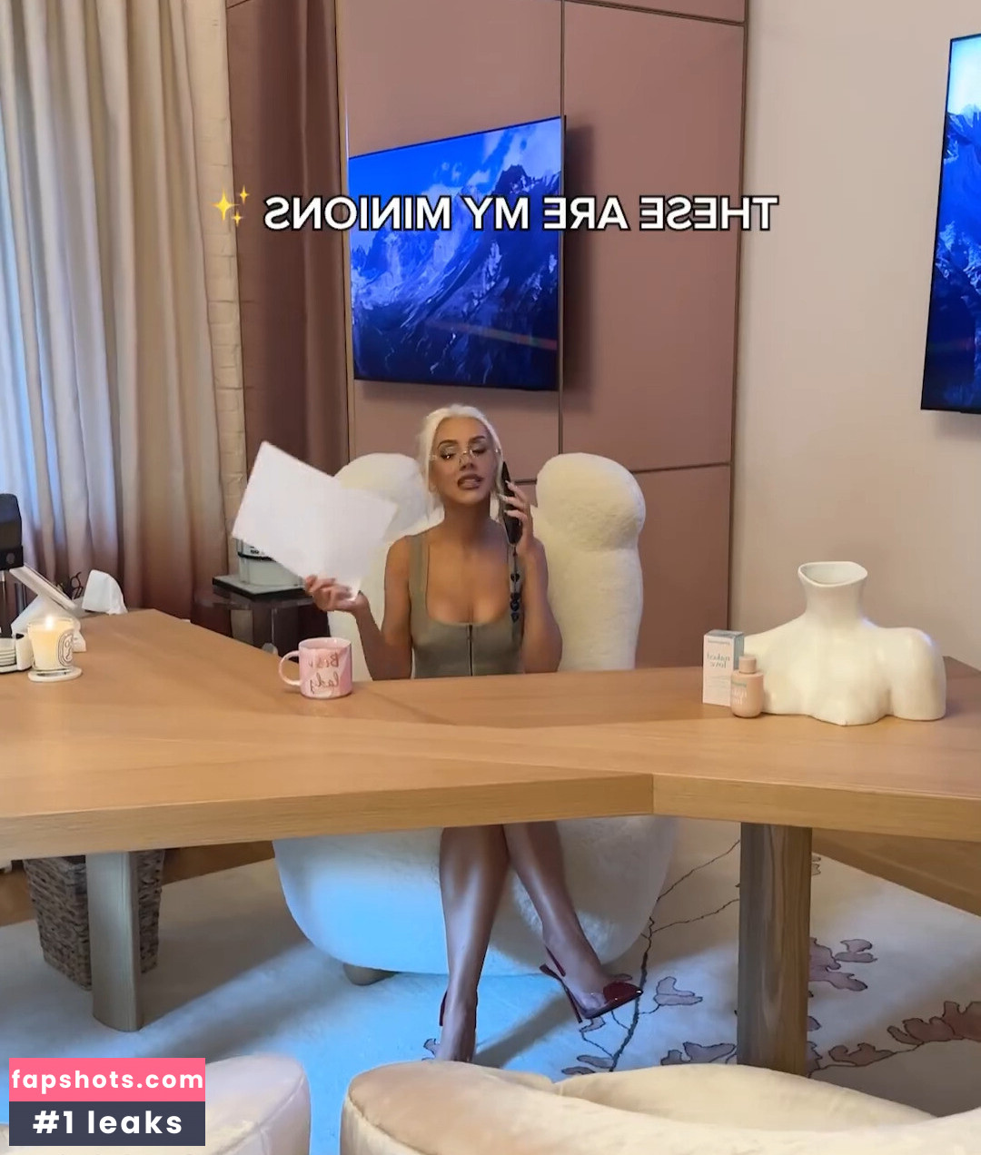 Christina Aguilera gallery photo #99