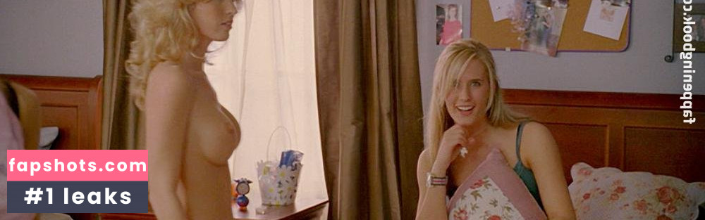 Christina Dare gallery photo #8