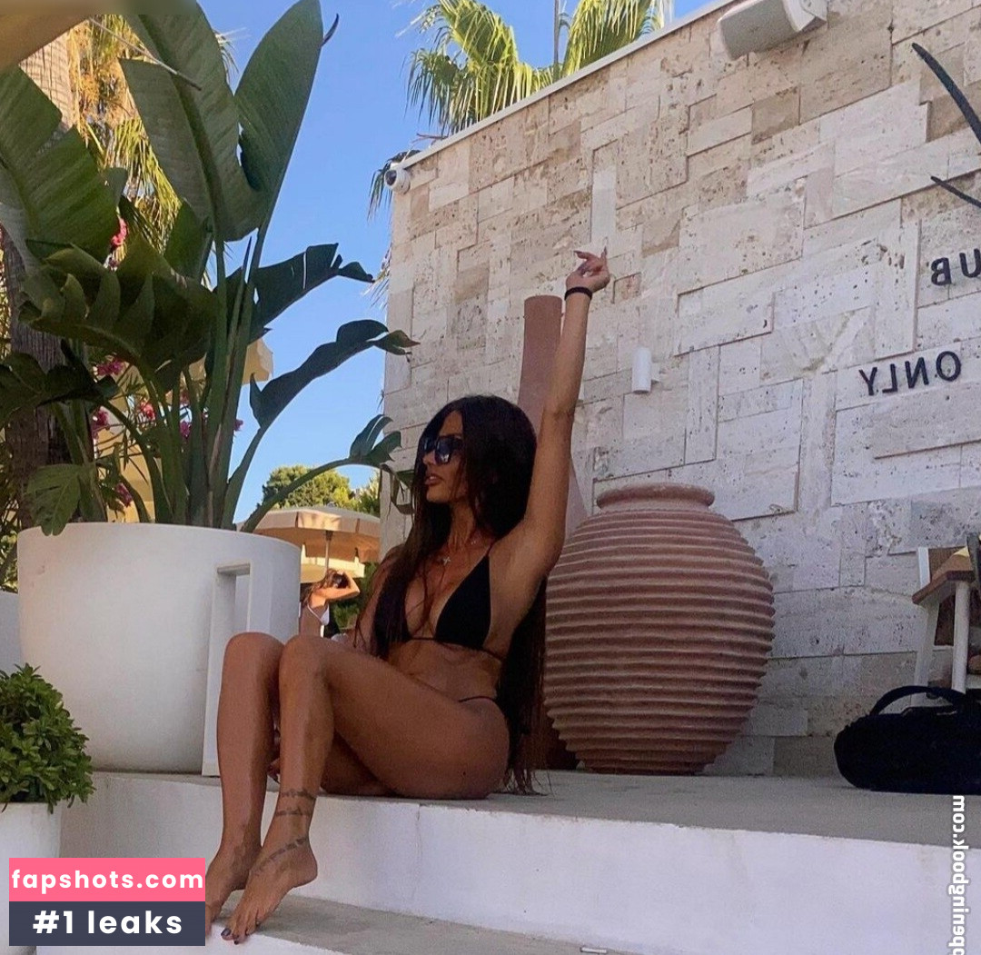 Christina Dimitriou gallery photo #2