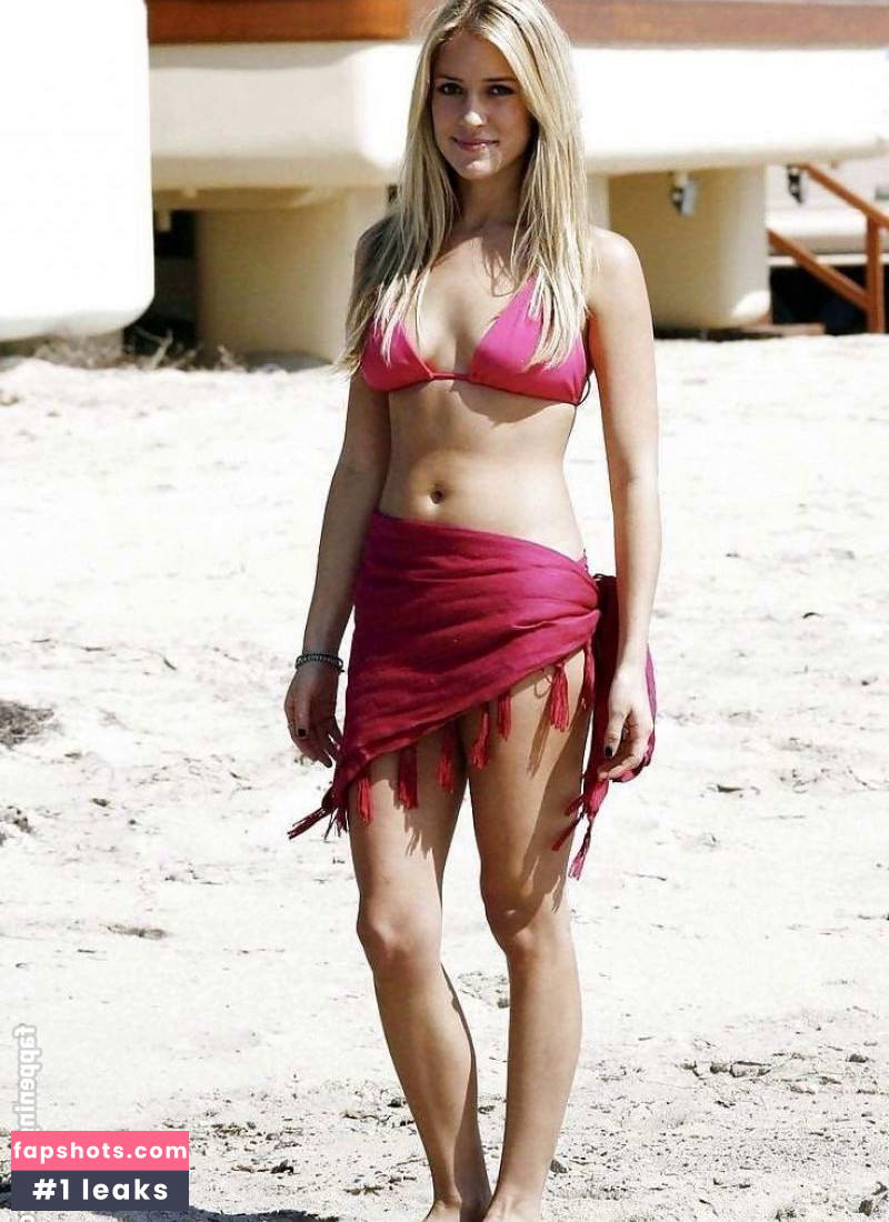 Christina El Moussa gallery photo #13