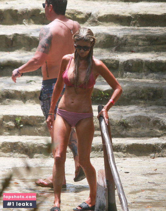 Christina El Moussa gallery photo #3