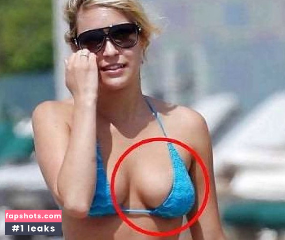 Christina El Moussa gallery photo #4