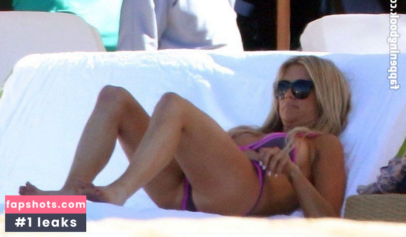 Christina El Moussa gallery photo #5