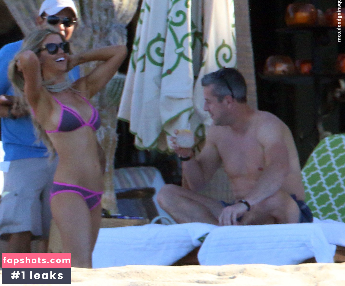 Christina El Moussa gallery photo #44