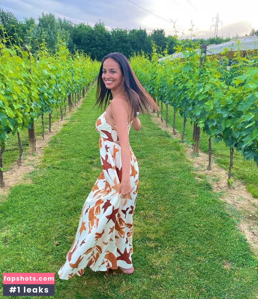 Christina Esposito gallery photo #40