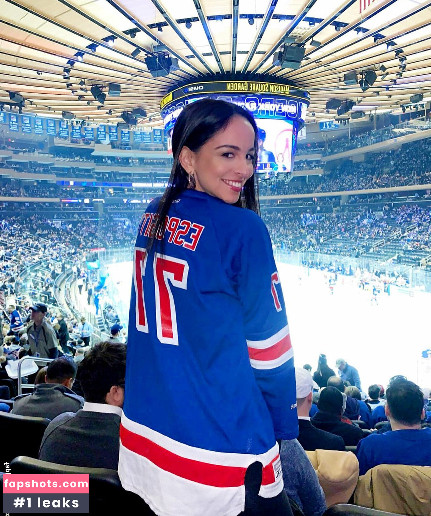 Christina Esposito gallery photo #49