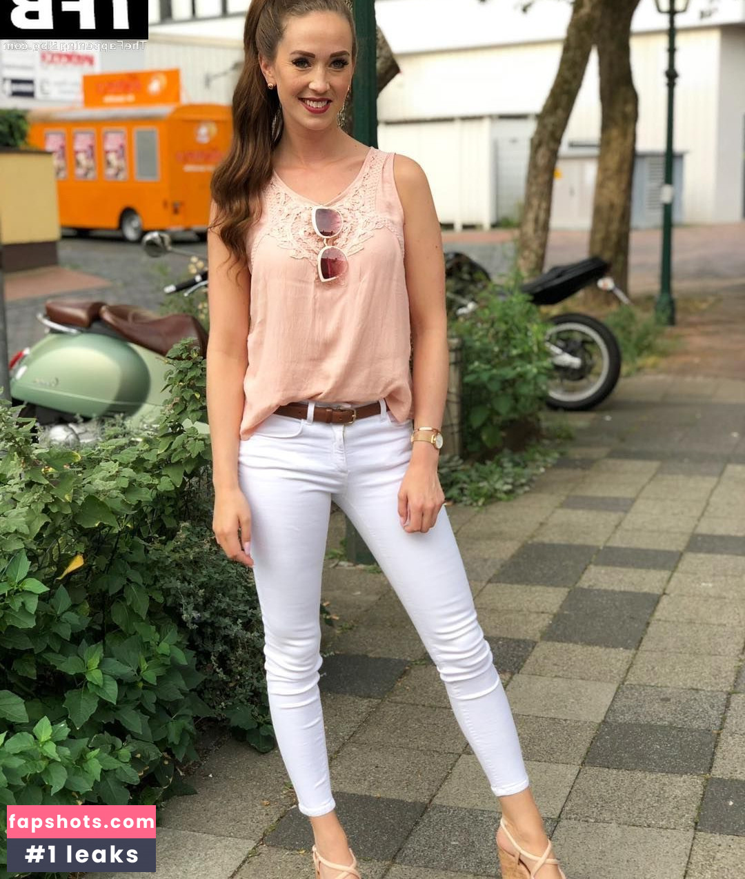 Christina Grass gallery photo #11