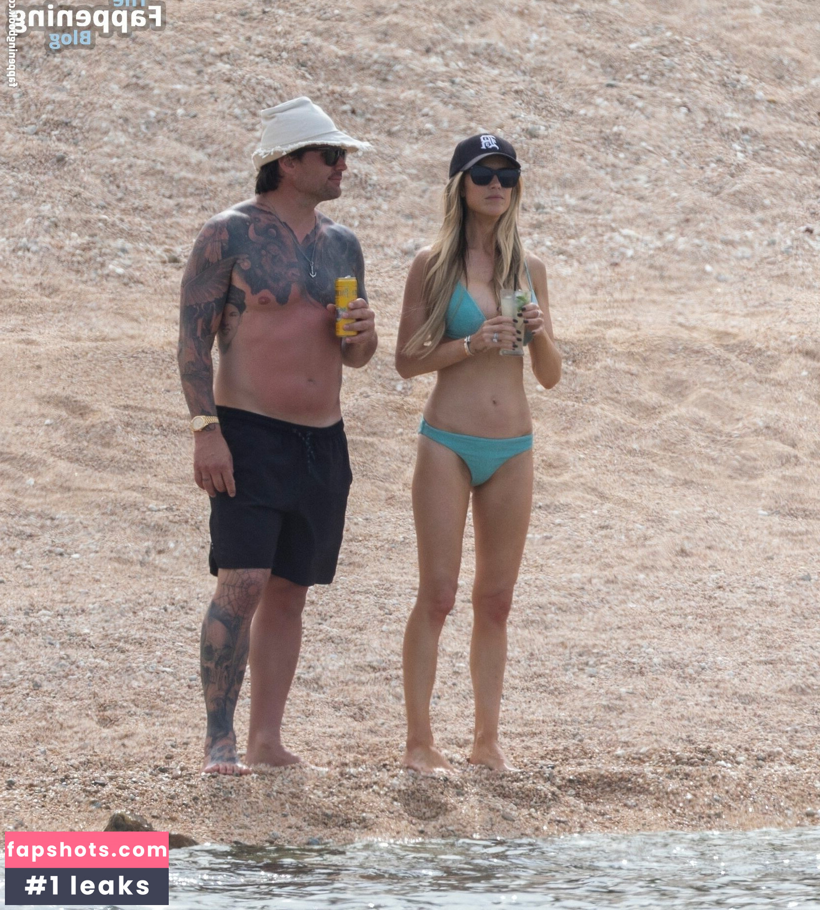 Christina Hall gallery photo #19