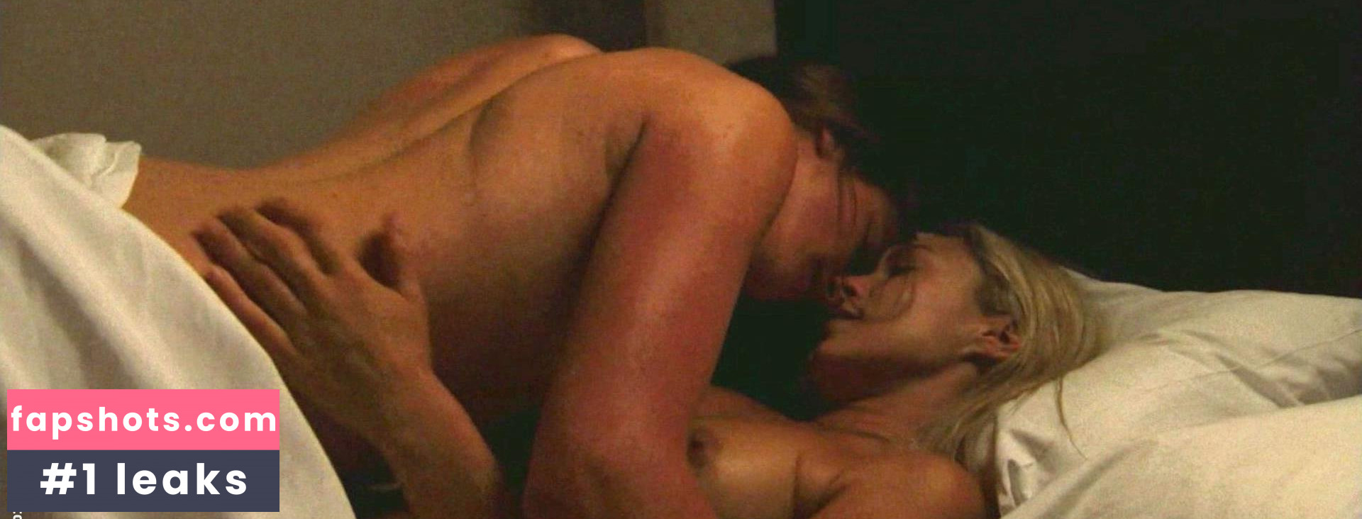 Christina Hallett nude babe gallery