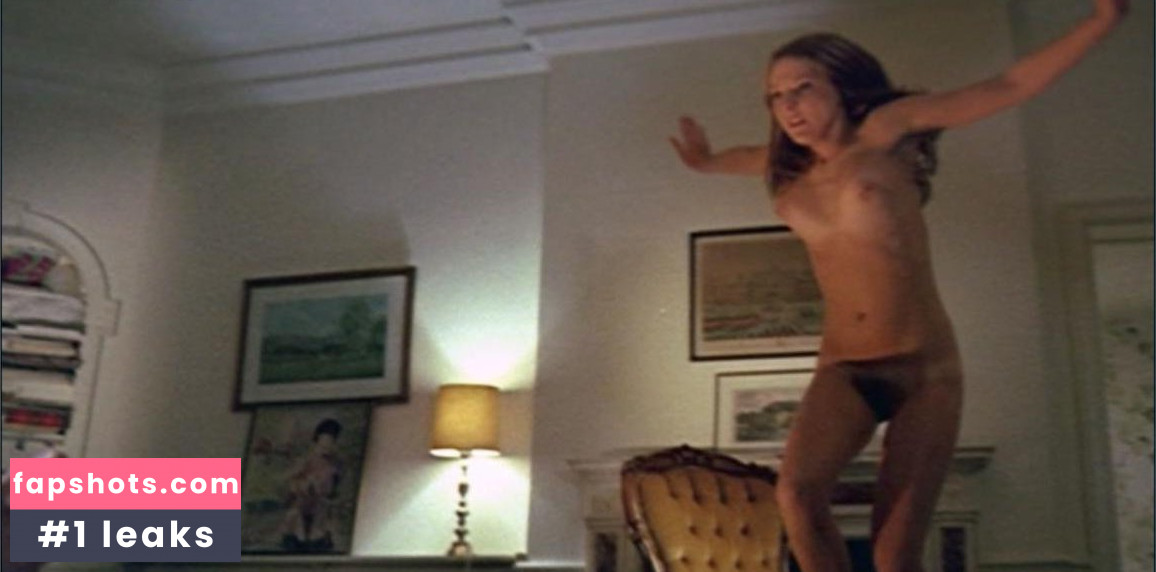 Christina Hart gallery photo #11