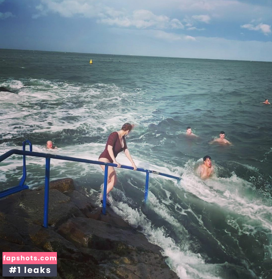 Christina Hendricks gallery photo #223