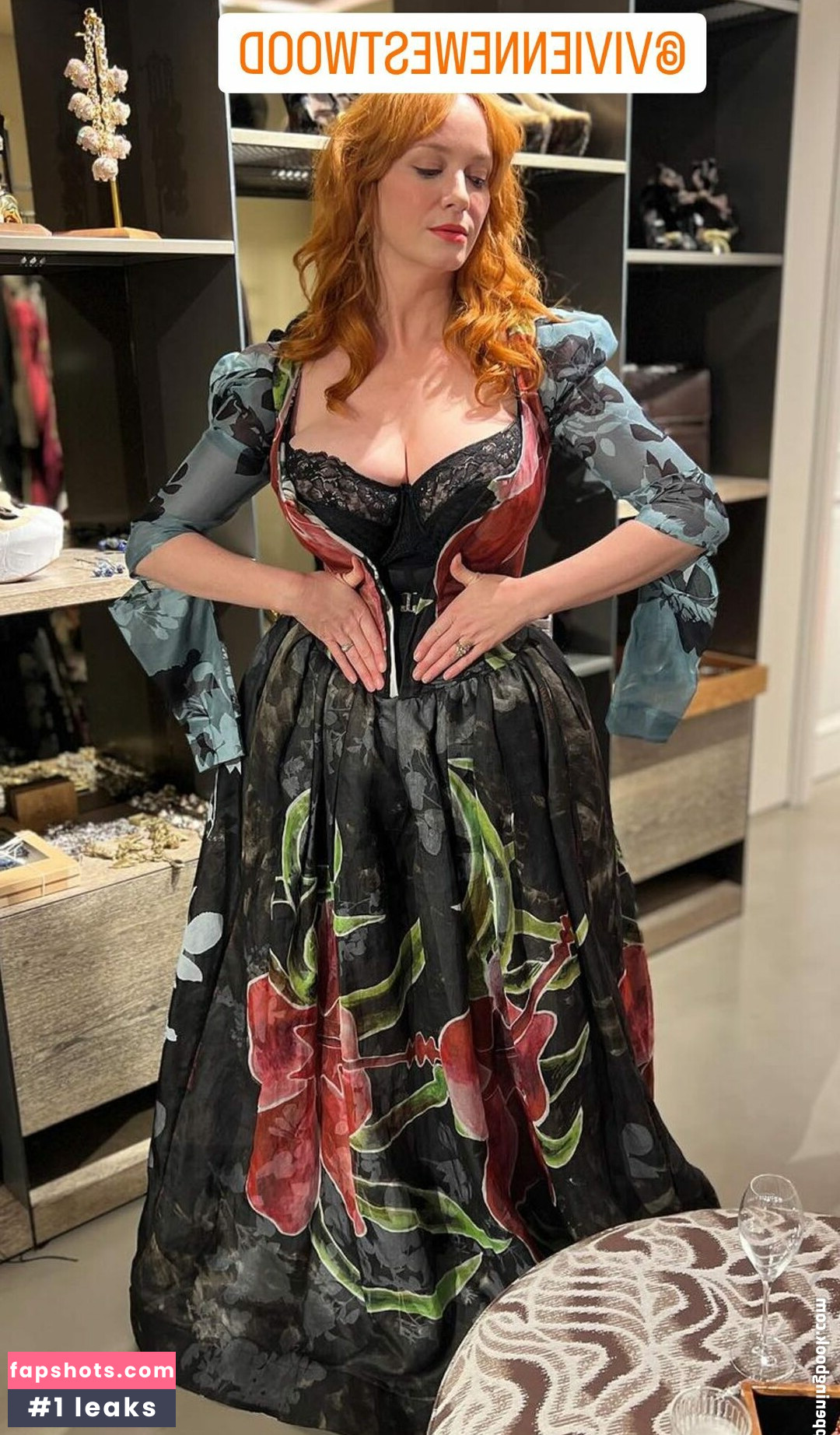 Christina Hendricks gallery photo #229