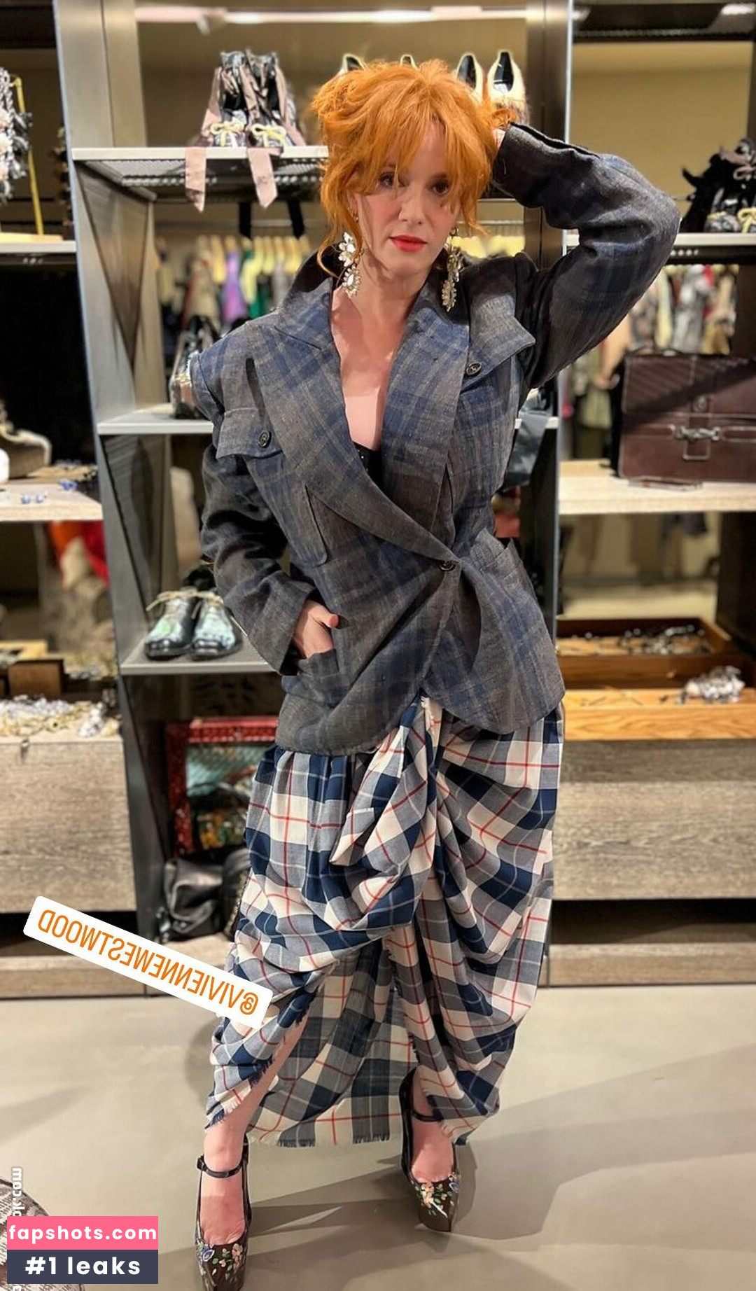 Christina Hendricks gallery photo #230