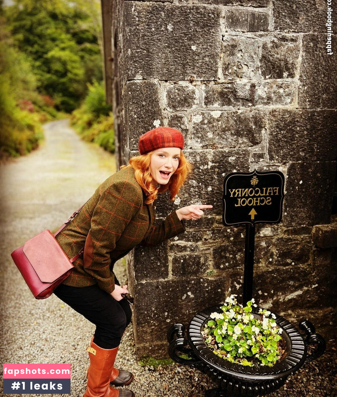 Christina Hendricks gallery photo #235