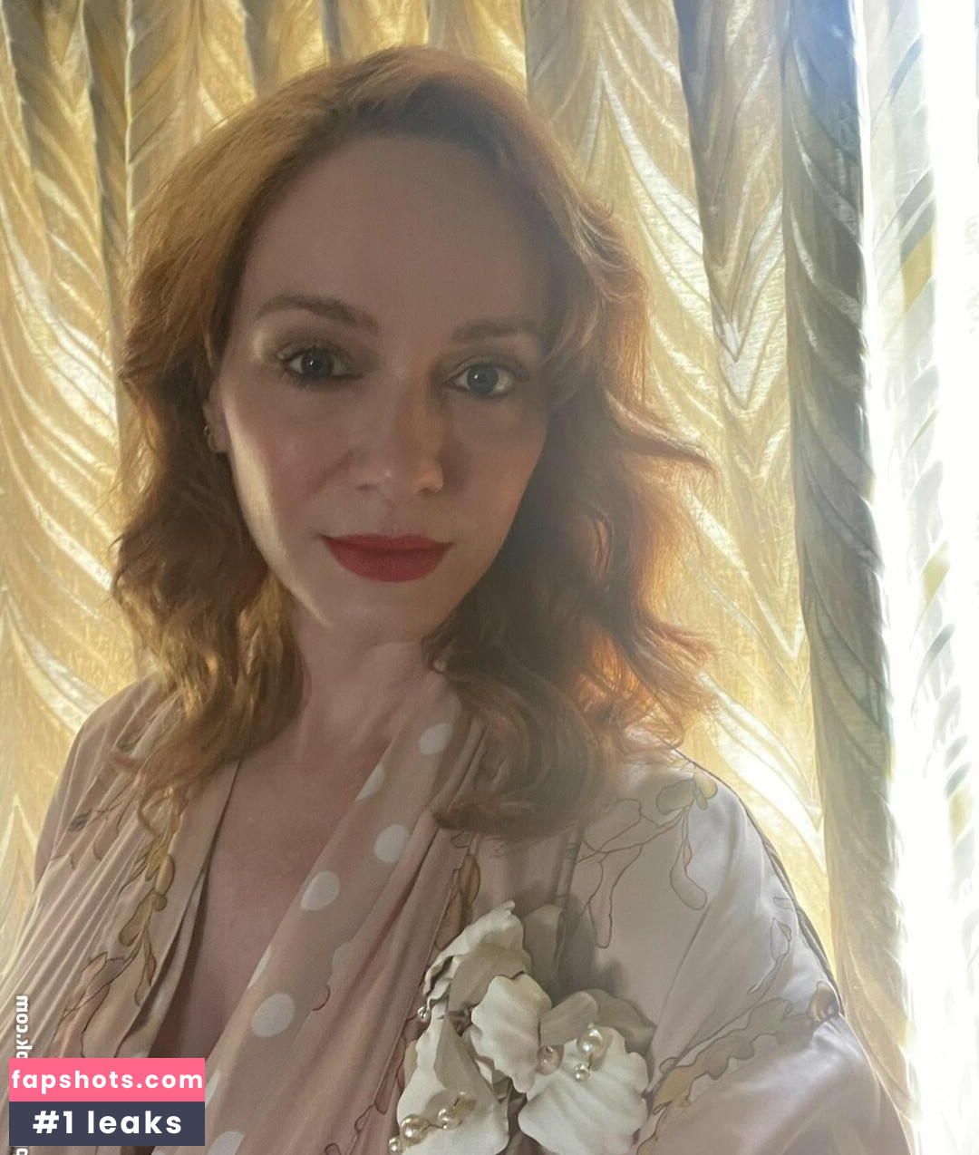 Christina Hendricks Nahé úniky fotek pouze od fanoušků #253 - Fapshots
