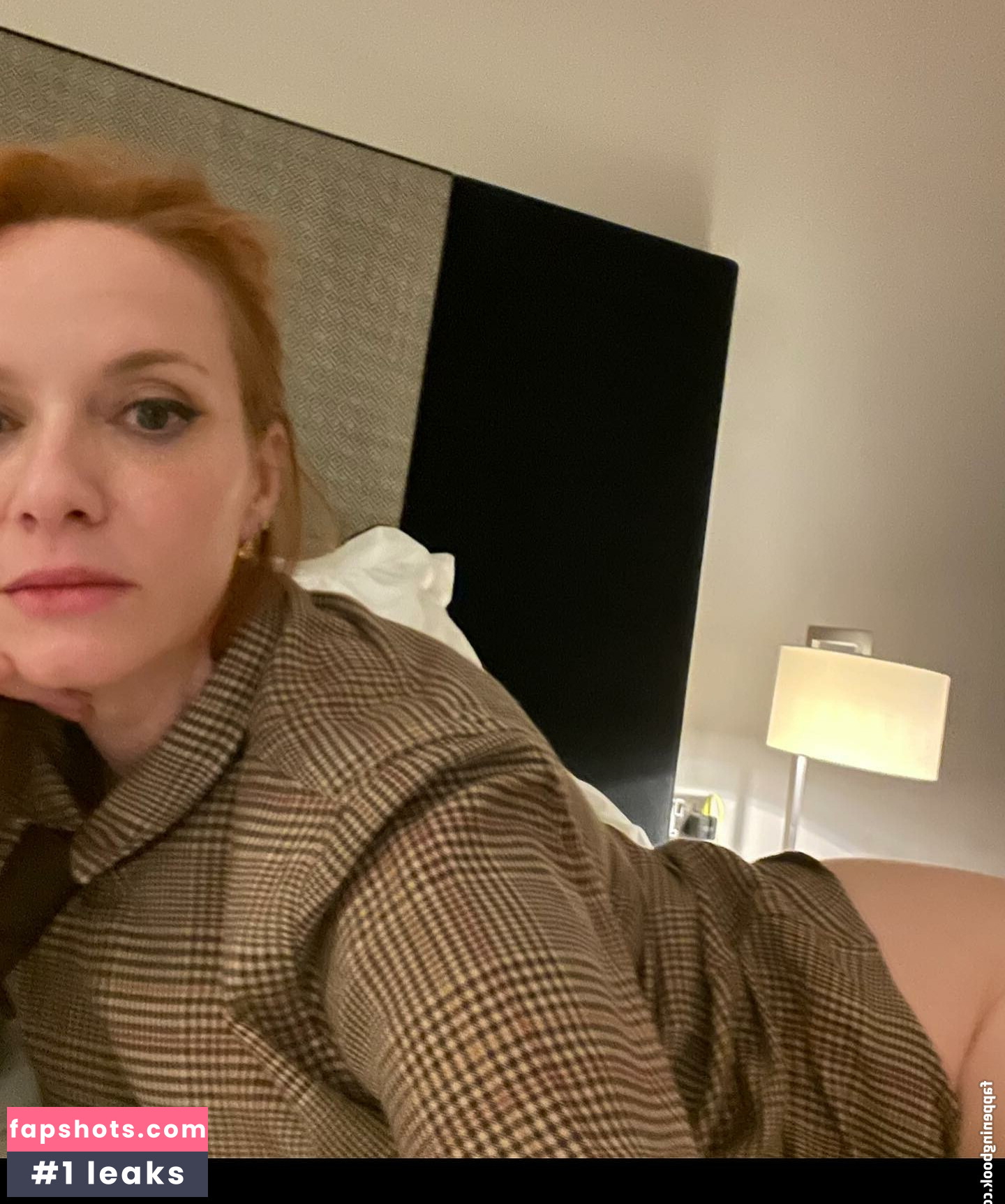 Christina Hendricks Nahé úniky fotek pouze od fanoušků #302 - Fapshots
