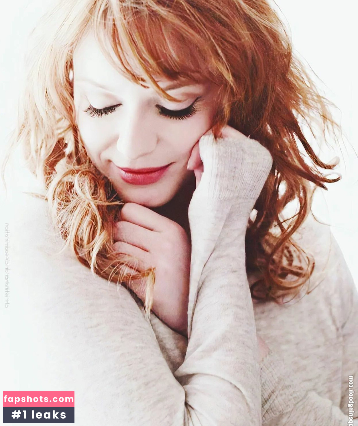 Christina Hendricks Nahé úniky fotek pouze od fanoušků #310 - Fapshots