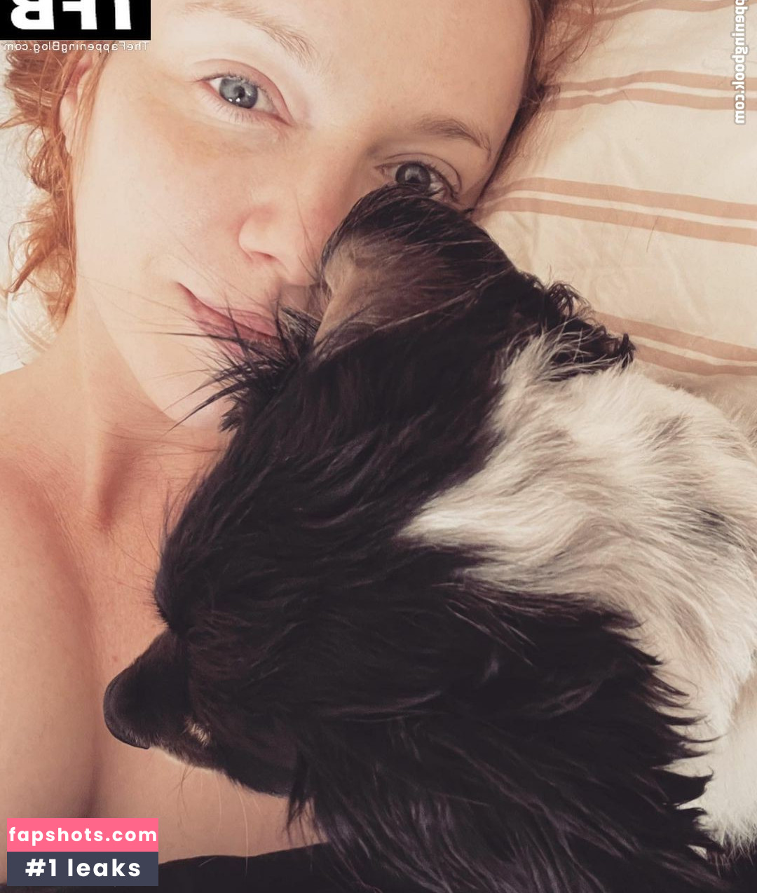 Christina Hendricks Nahé úniky fotek pouze od fanoušků #437 - Fapshots