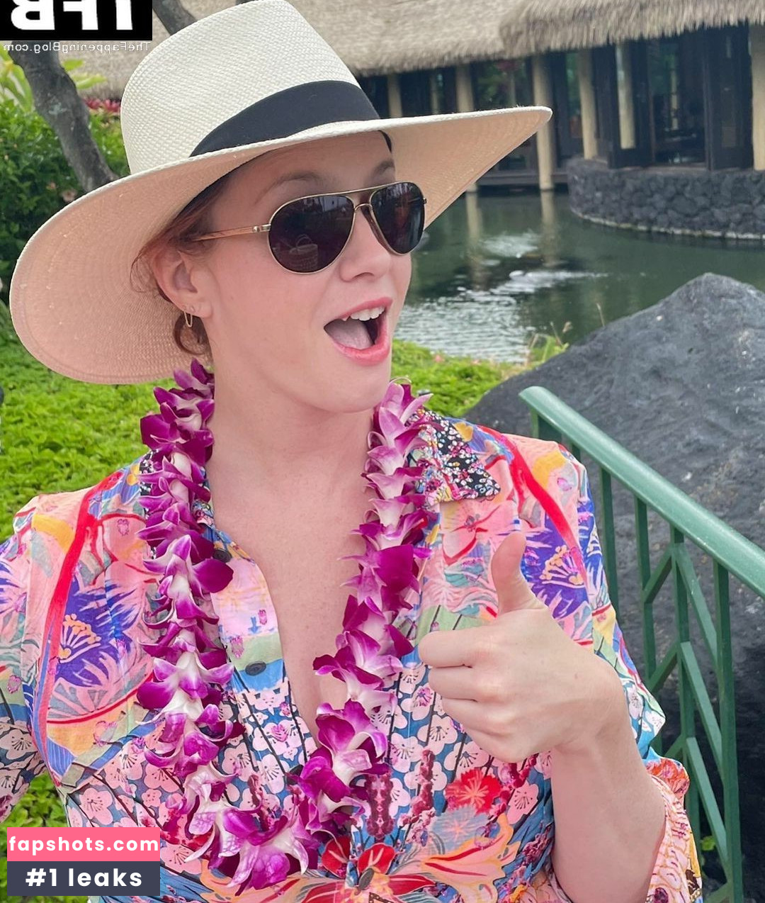 Christina Hendricks Nahé úniky fotek pouze od fanoušků #439 - Fapshots