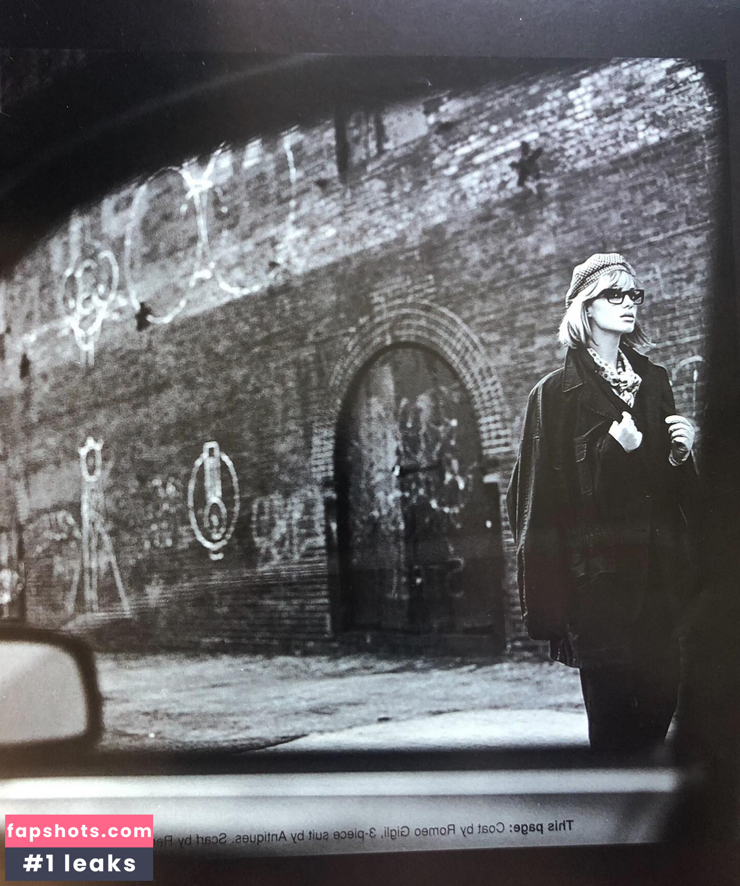 Christina Hendricks Nahé úniky fotek pouze od fanoušků #503 - Fapshots