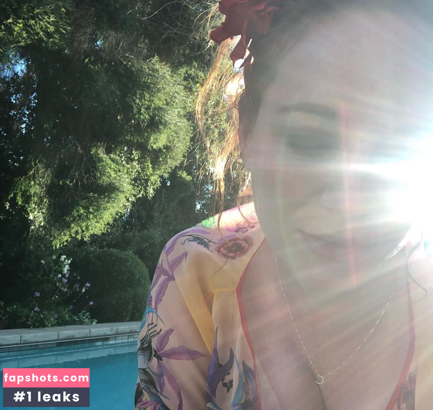 Christina Hendricks Nahé úniky fotek pouze od fanoušků #551 - Fapshots