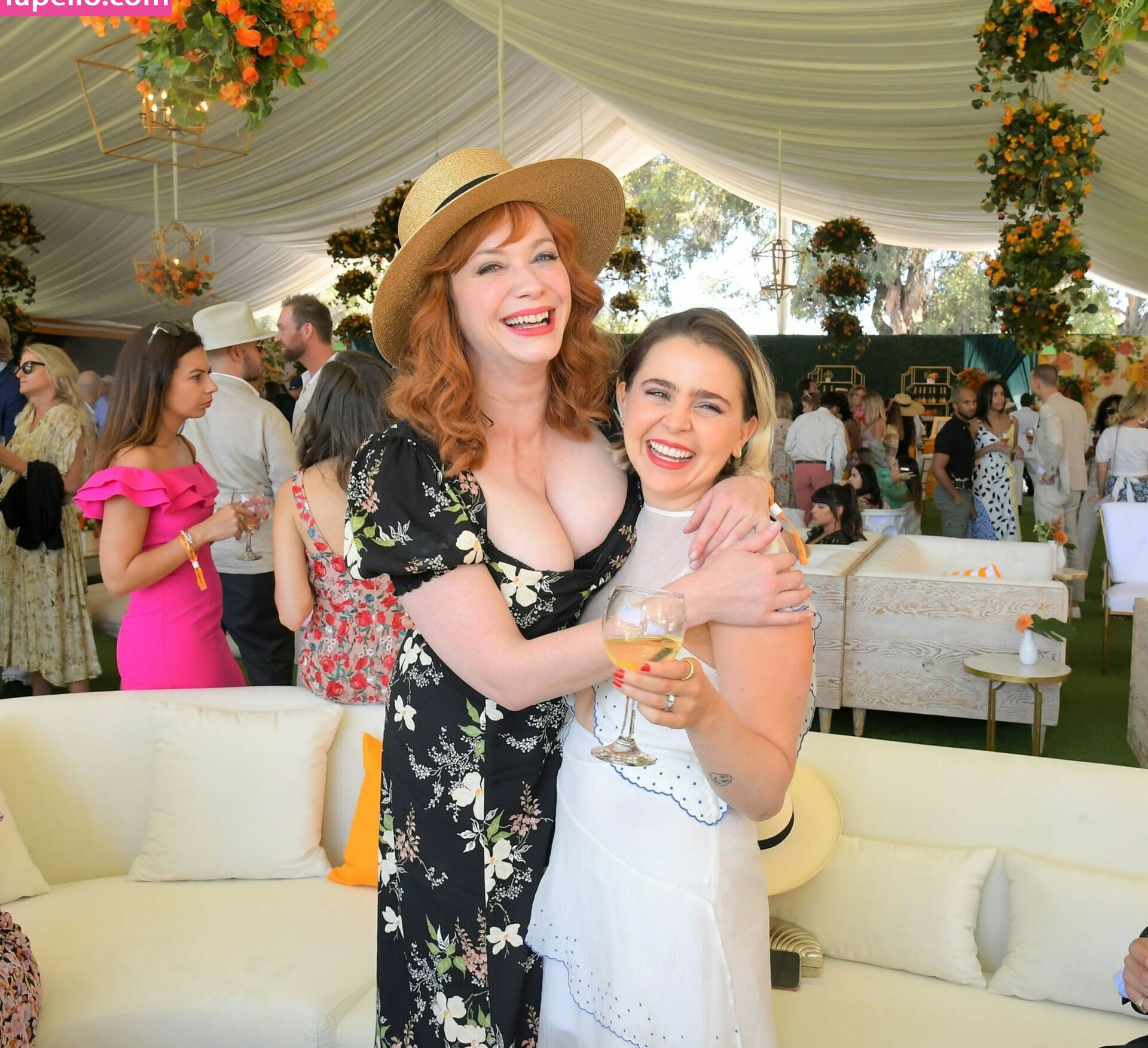 christina-hendricks gallery photo #1221